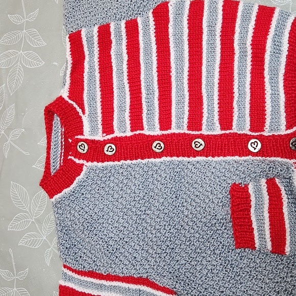 Childrens Knitted Sweater and Hat - Picture 2 of 14